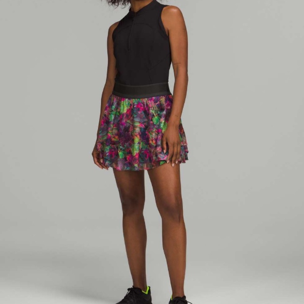Lululemon Court Rival High Riise Skirt size 10Long in Vivid Floral Tone Multi - Picture 6 of 13